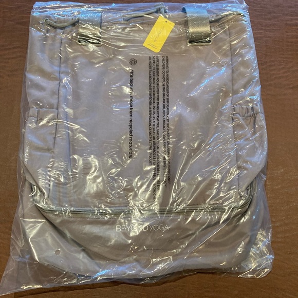 NWT Beyond Yoga Convertible Gym Bag - Birch main image 4